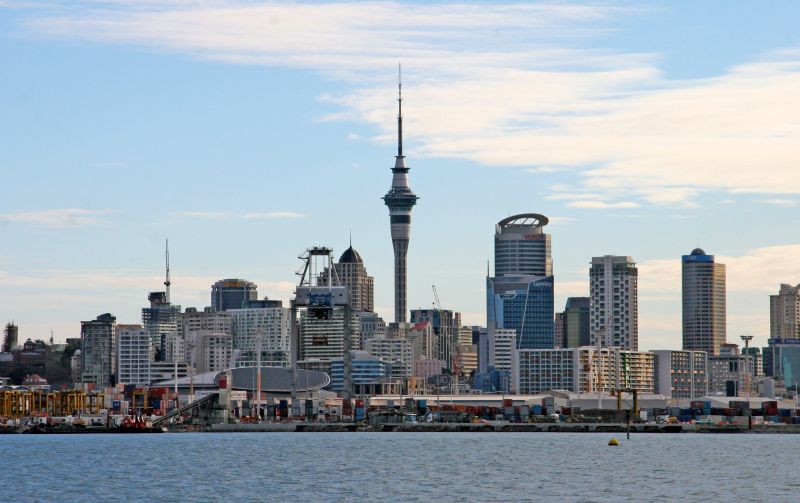 Auckland Skyline mit dem markanten Sky Tower