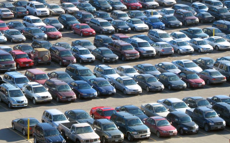 Parkplätze zu Discountpreisen an vielen deutschen Flughäfen